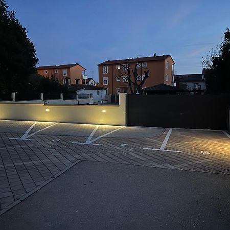 Apartment Igor 5 **** Медулин Екстер'єр фото